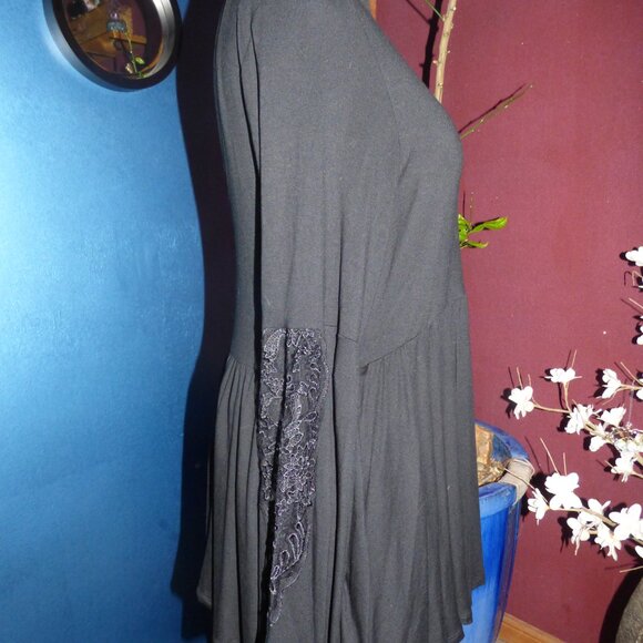 TORRID GOTH WICCA VAMP SUPER SOFT BLACK LACE BELL SLEEVE BABYDOLL TEE 2 2X 18 20 - Picture 5 of 15